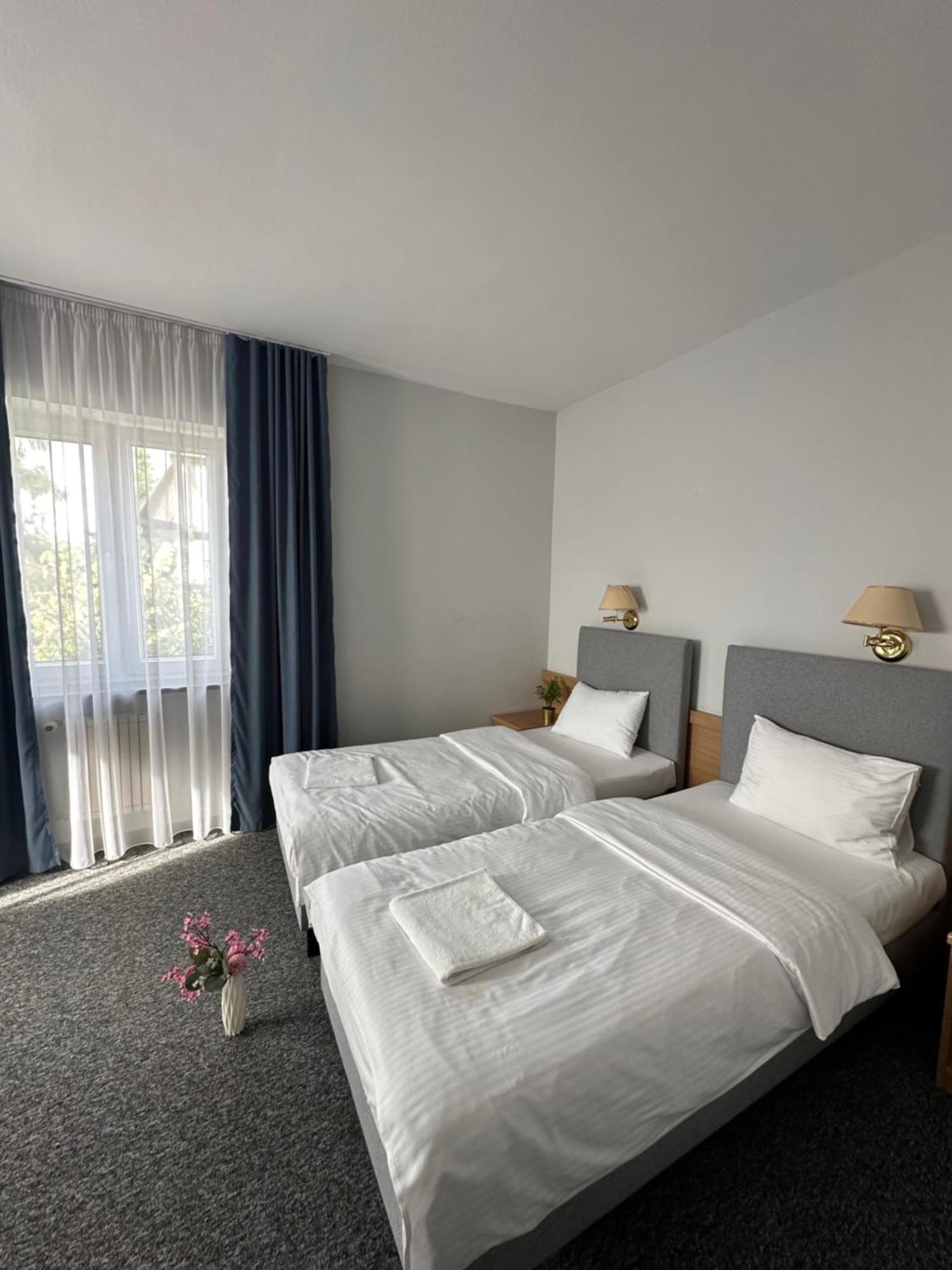 Lezzet B&B Pokoj Goscinny & Turkishrestaurant Varšava Exteriér fotografie