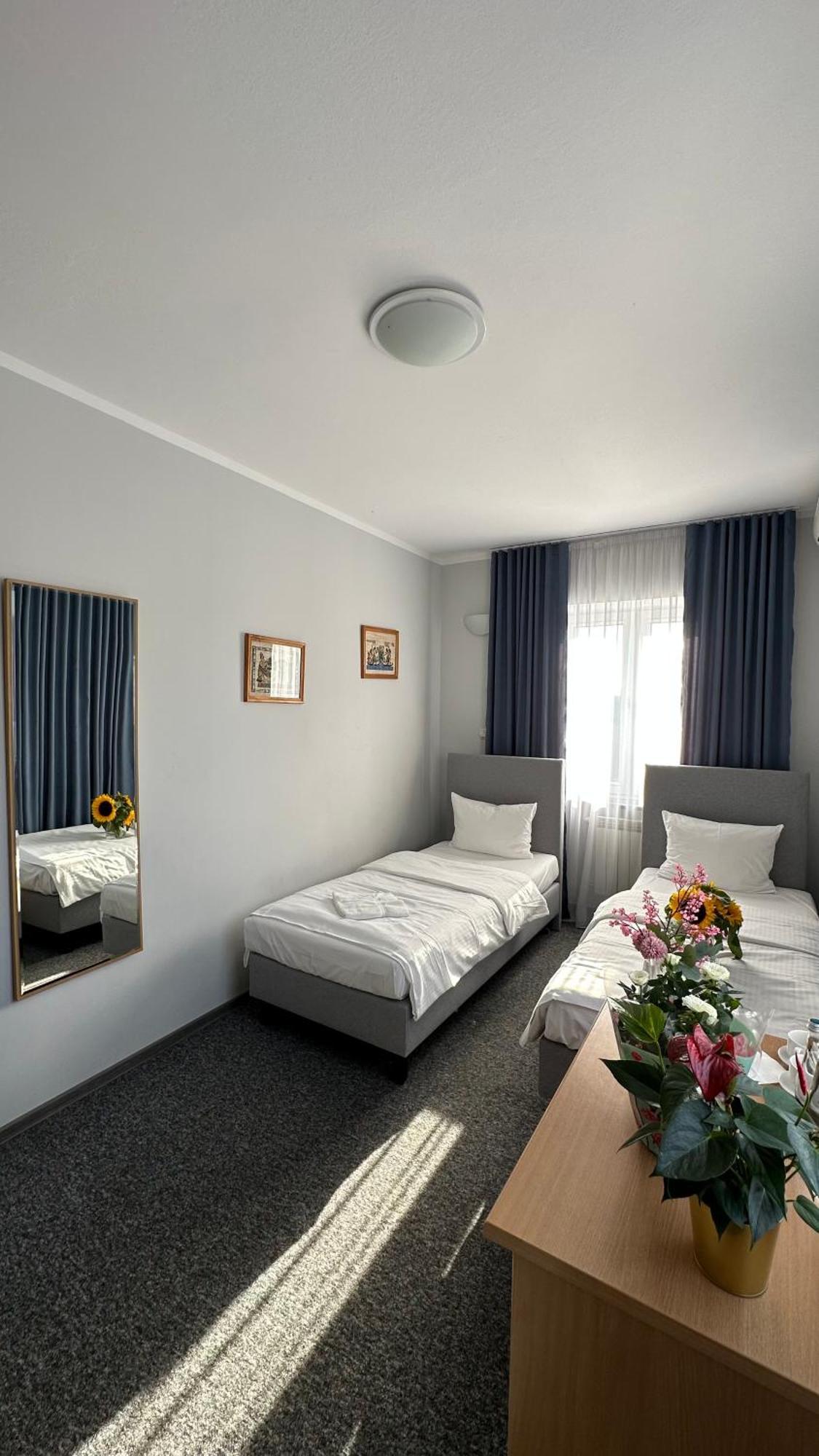Lezzet B&B Pokoj Goscinny & Turkishrestaurant Varšava Exteriér fotografie