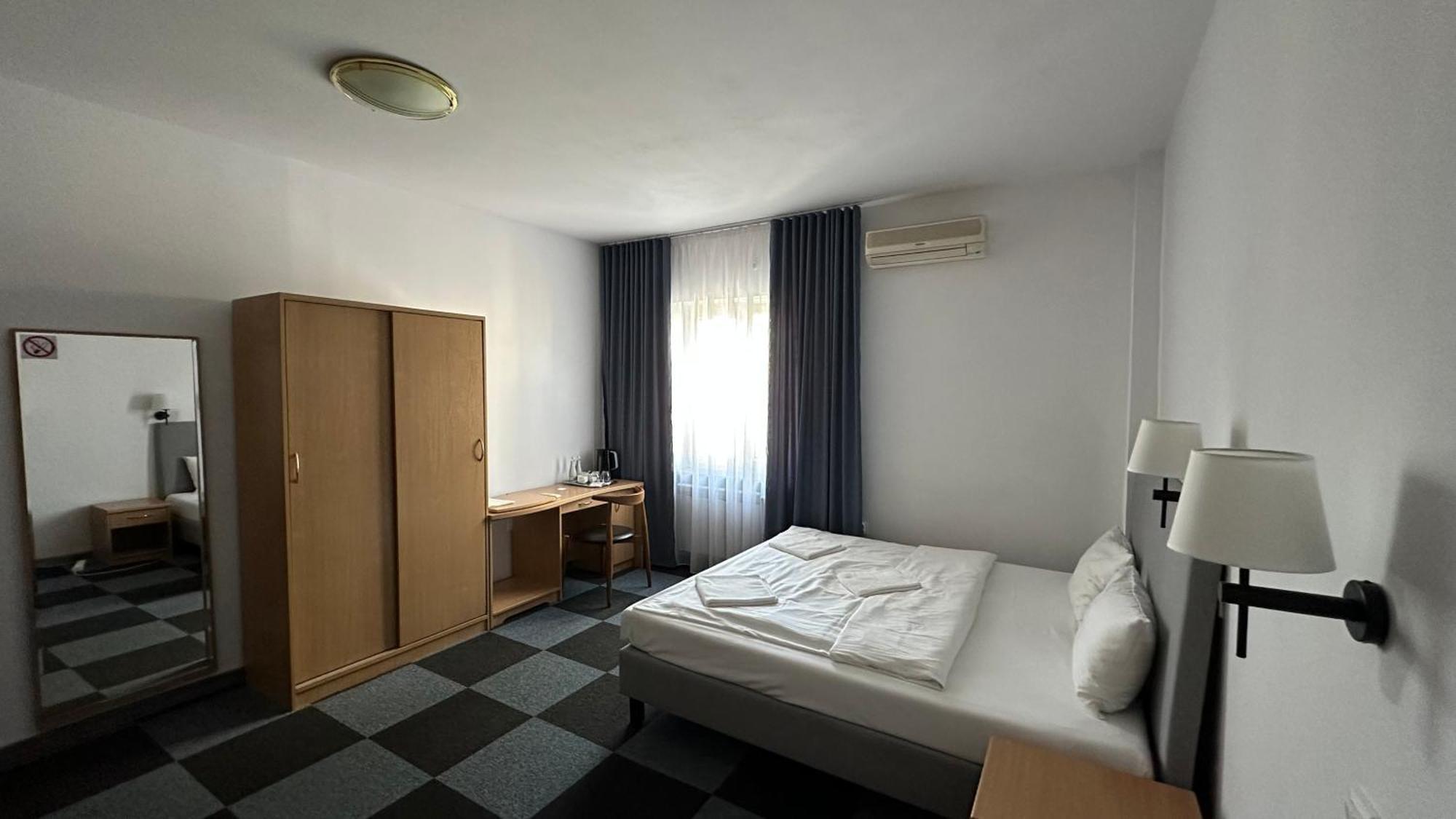 Lezzet B&B Pokoj Goscinny & Turkishrestaurant Varšava Exteriér fotografie